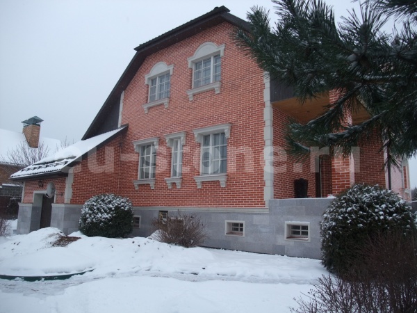 Декор фасада из известняка