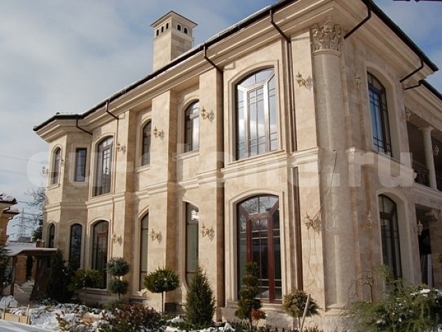 Фасады из травертина